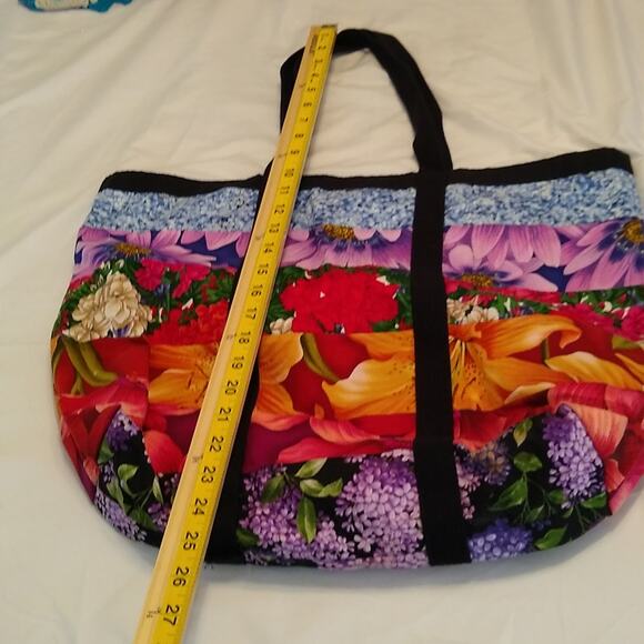 Floral handmade tote. Vibrant. Great for Books or Shopping. - Picture 5 of 5